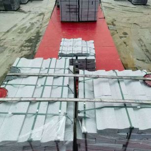 贺州 芝麻白仿形加直形路沿石出货日常