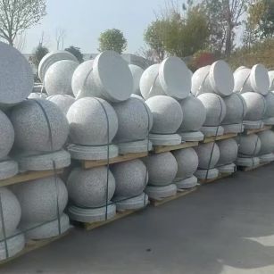 贺州 白麻花岗岩石材圆球，石球，挡车球，隔离球，景观石球，风水球等