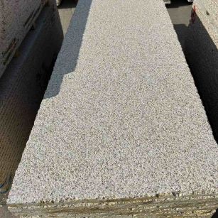 贺州 黄金麻花岗岩荔枝面毛板，半成品