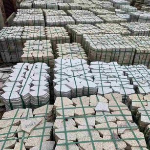 贺州 黄金麻白麻花岗岩荔枝面地铺石(冰裂纹)