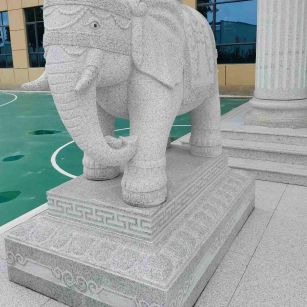 贺州 白麻花岗岩动物异形石雕-大象