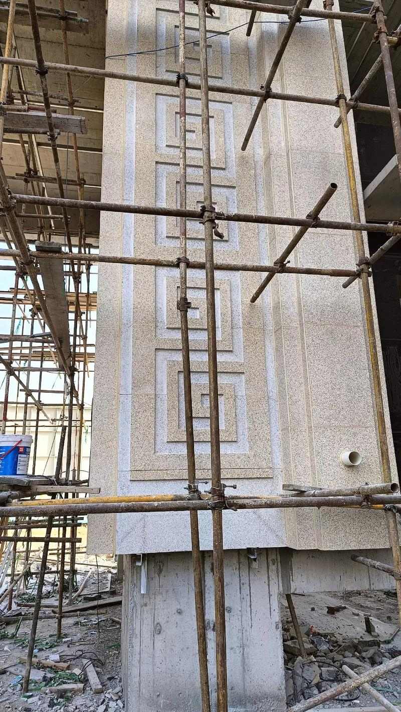 贺州 黄金麻花岗岩别墅外墙干挂回纹造型效果