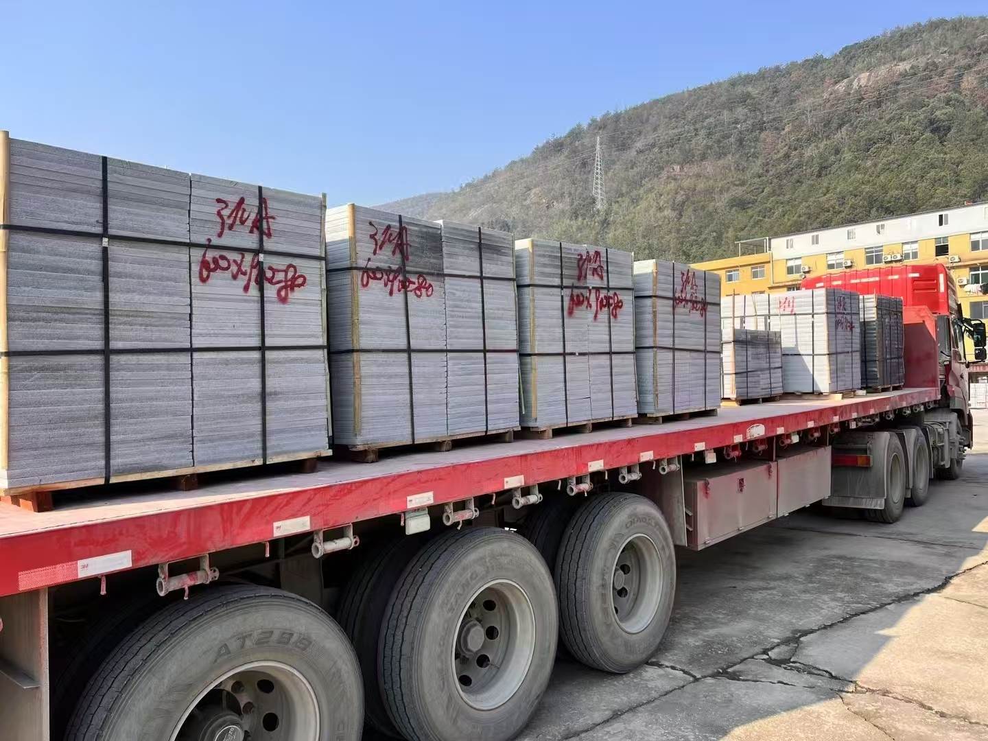 贺州 芝麻灰地铺石出货日常