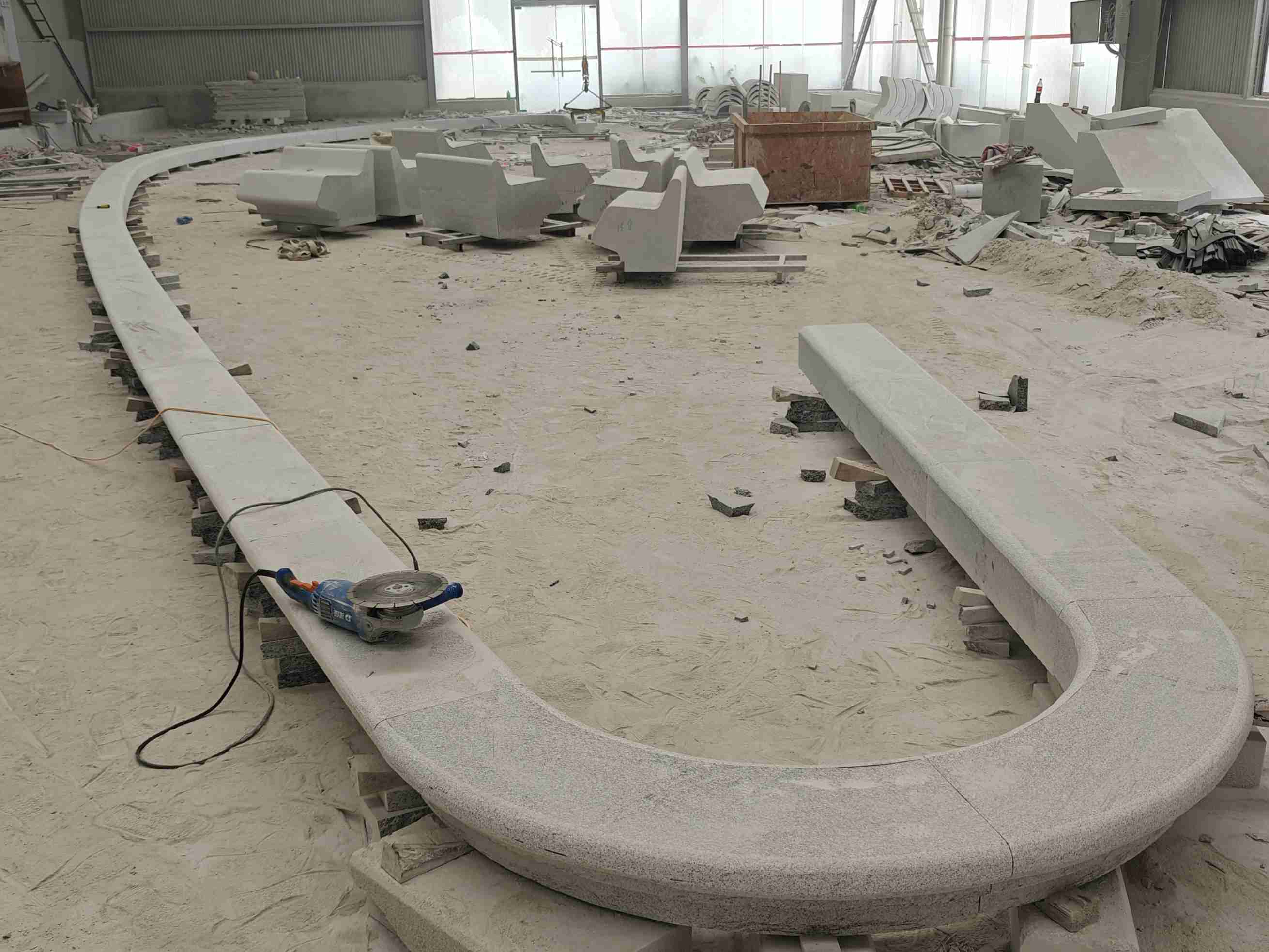 贺州 芝麻白花岗岩弧形花坛石，坐凳石