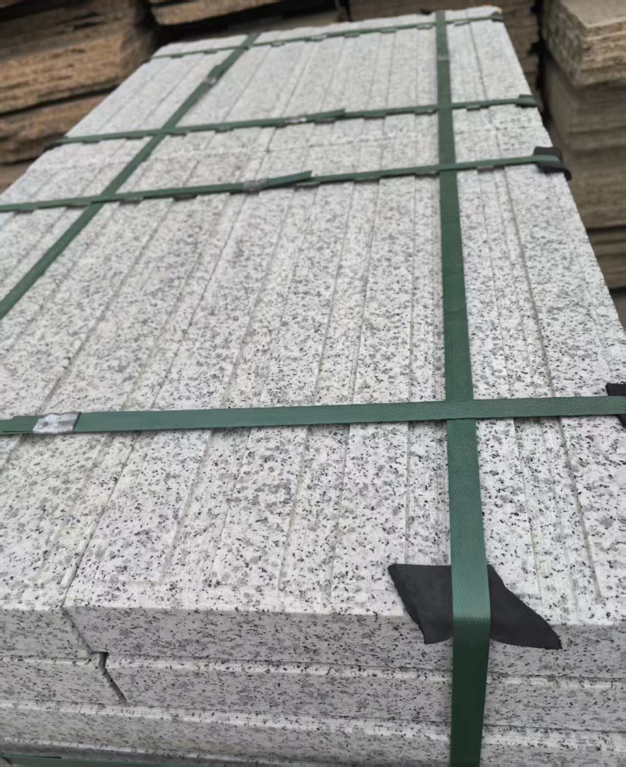 贺州 白麻花岗岩直行盲道石，盲条，地铺石