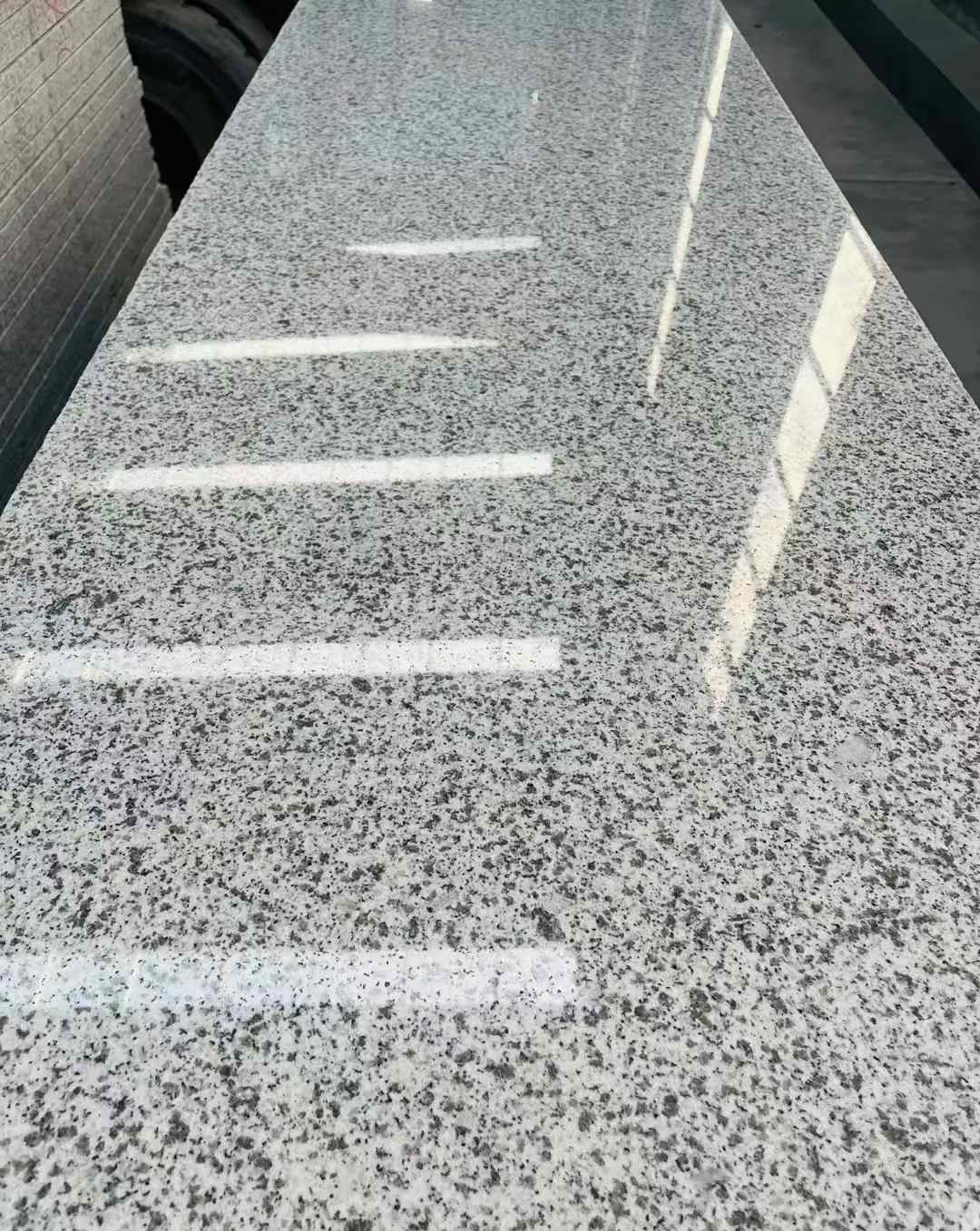 贺州 白麻花岗岩光面毛板