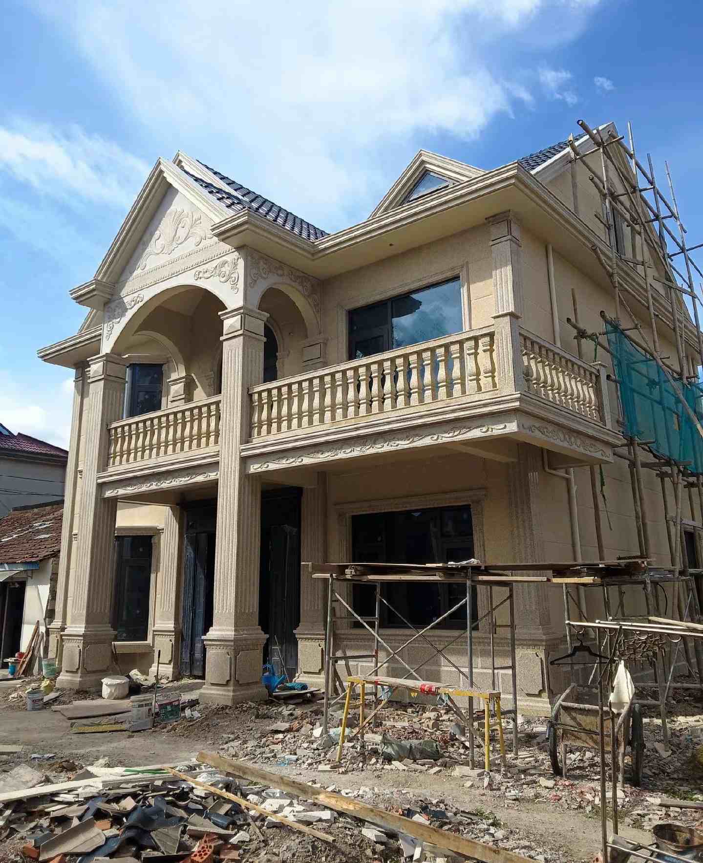 贺州 黄金麻花岗岩石材私人别墅雕花门楼柱阳台栏杆