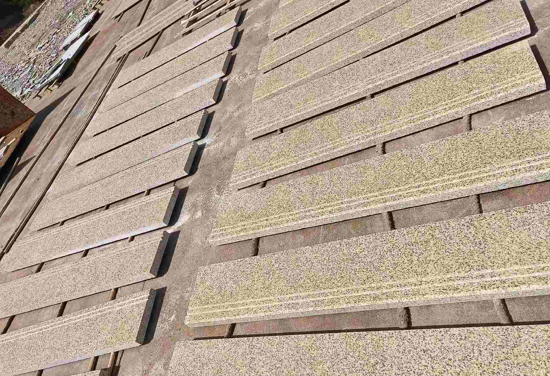 贺州 黄金麻花岗岩光面楼梯踏步