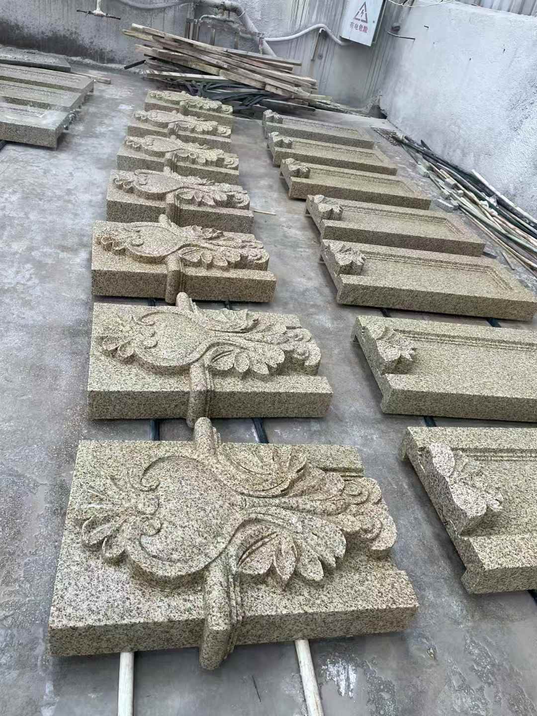 贺州 黄金麻花岗岩别墅外墙雕刻板