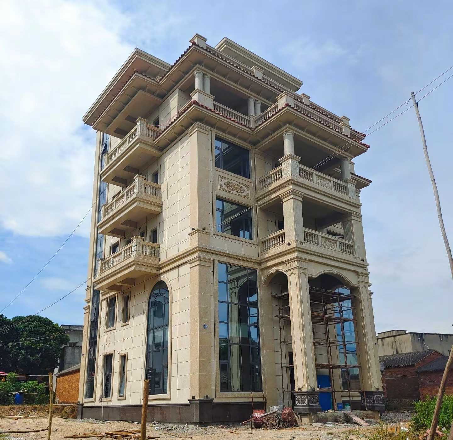 贺州 黄金麻花岗岩石材别墅外墙干挂搭配（雕花栏杆花瓶柱门楼罗马柱）